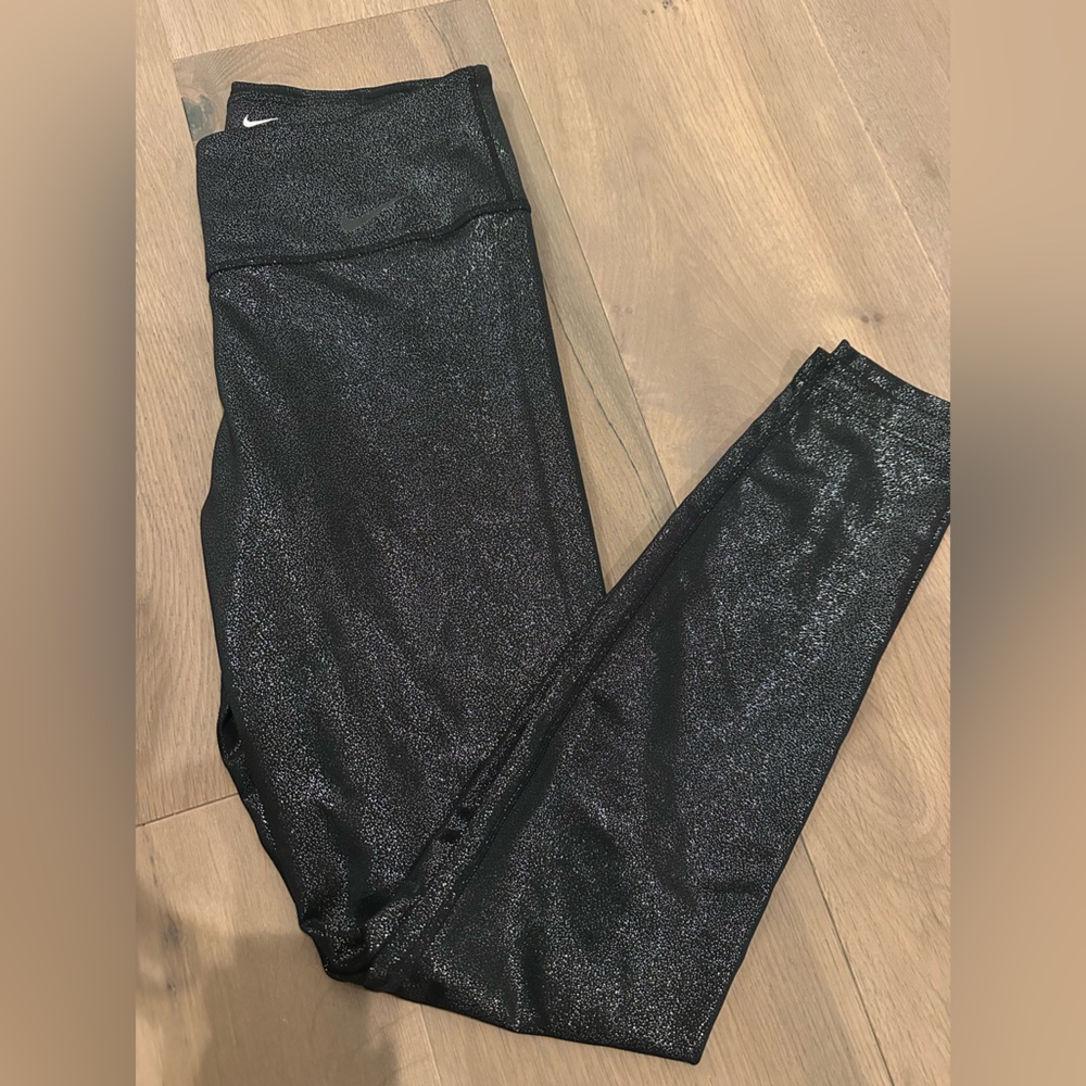 Nike Dri-FIT Black Leggings metallic